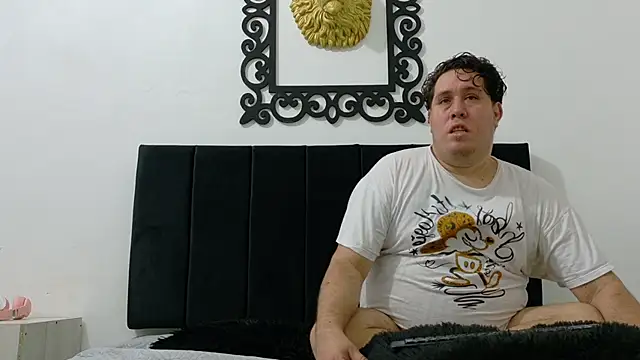 PinkQueen23 Adlı Modelin Web Kamerası Şovu