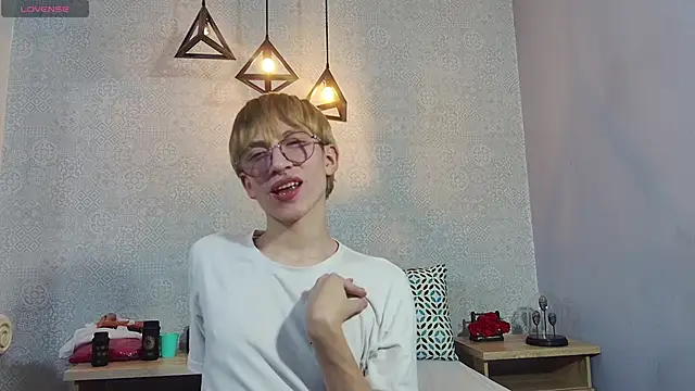 Show modela axell_stone_ na web-kameri
