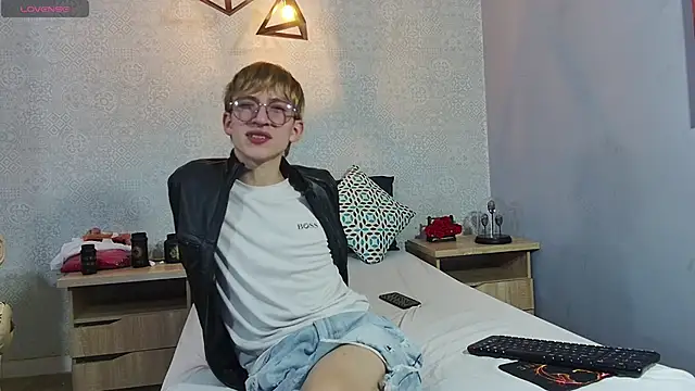 Pokazy przed kamerką – axell_stone_