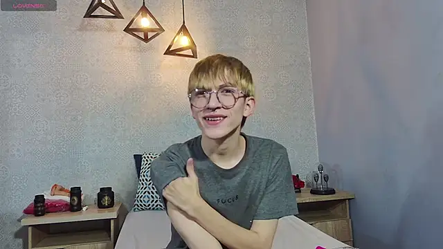 axell_stone_n Webbikameraesitys