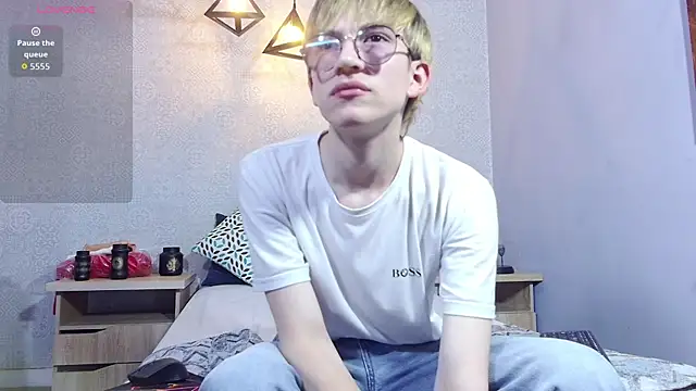 axell_stone_ Show in webcam