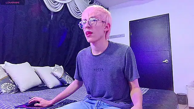 הופעת וובקאם של axell_stone_
