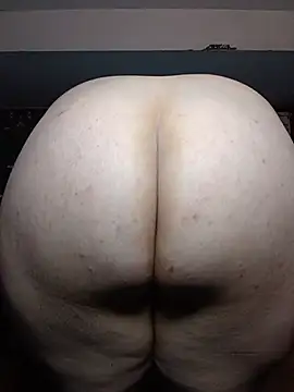 Dickbetweencheeks Webcam-Show