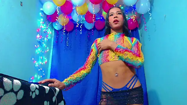 Pokazy przed kamerką – Milastarhotxx