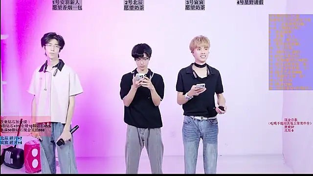 YinLi-Boy 在線直播表演