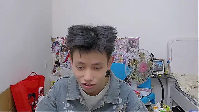 Tomato-888's Webcam Show