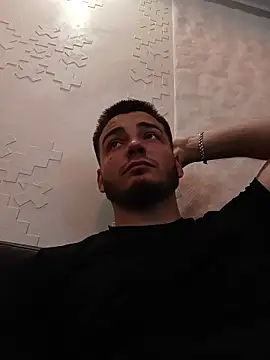 Zevs777s Show in webcam