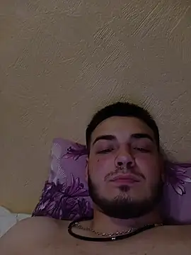 Zevs777s Adlı Modelin Web Kamerası Şovu