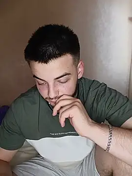 Zevs777s Show in webcam