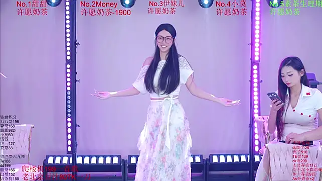Luckybaby-001 Show Webcam