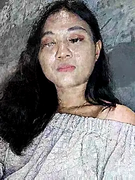 Rayya_4yy Pertunjukan Webcam
