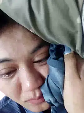 Rayya_4yy Pertunjukan Webcam