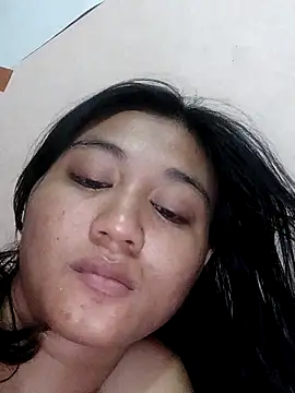 Rayya_4yy Pertunjukan Webcam