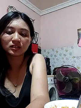 Rayya_4yy Chat XXX in diretta