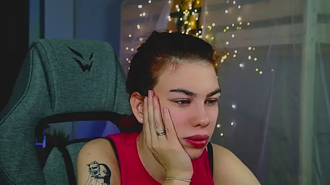 SeraphineDuskryn's Webcam Show