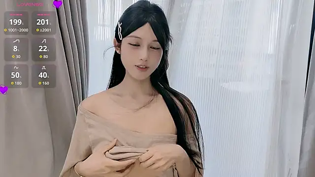 lulu-789 Show in webcam