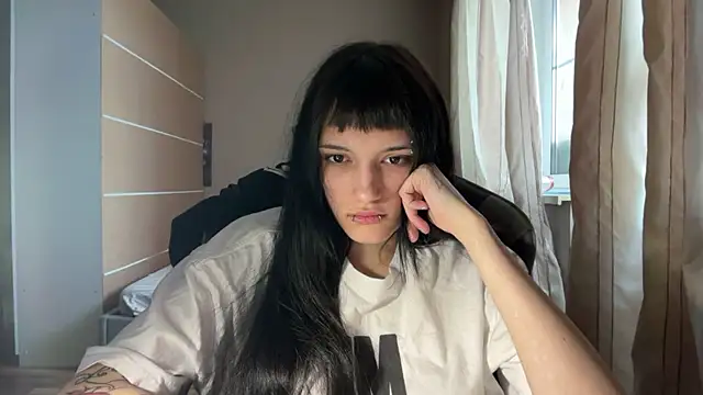 SebrinaMontelle élő XXX-chatje