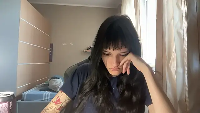 Chat +18 de SebrinaMontelle ao vivo