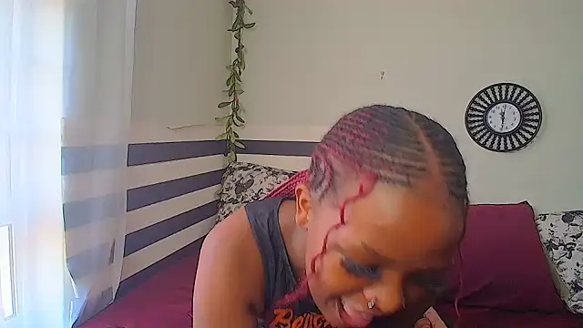 FreakyNubian's Live XXX Chat