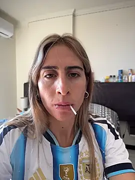 צ'אט XXX בשידור חי של NicoleWilder