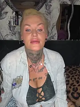 InkedMissLaBaehm Webcamshow