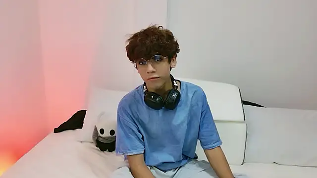 הופעת וובקאם של Samy_Twink