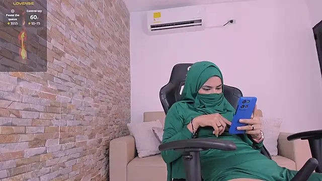 zaif_thal Show in webcam