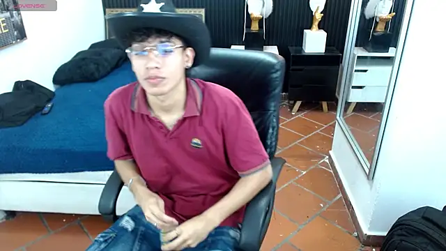 Jake_Falconn Webbikameraesitys