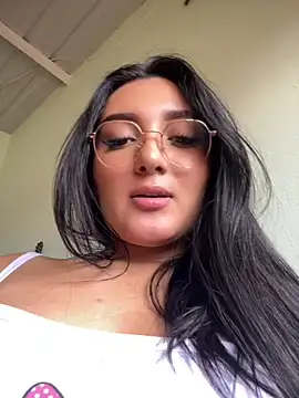 Milapearl_ Adlı Modelin Canlı XXX Sohbeti
