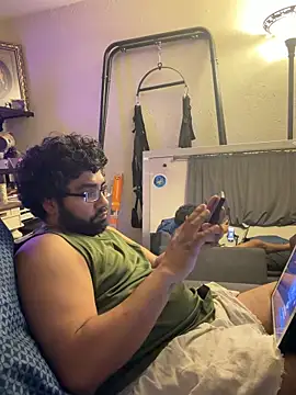 CloudyPapi_Downlow webcam show