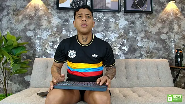 Alejandro_and_Deiby Show Webcam