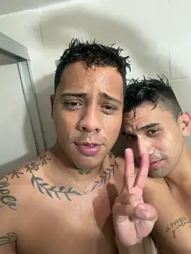 Alejandro_and_Deibyのウェブカメラショー