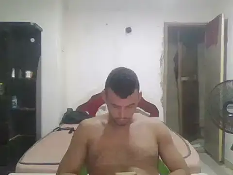andres_12ad Show in webcam