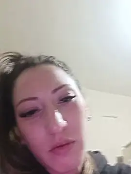 Chat XXX ao vivo de Luucy-Fer