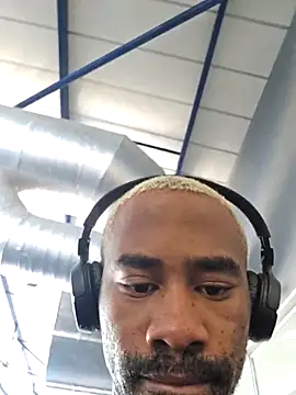 DiamondDannn2's Webcam Show