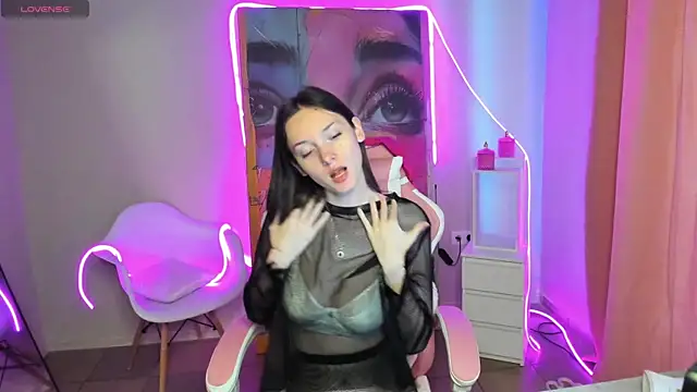 Eva_Leeee Pertunjukan Webcam