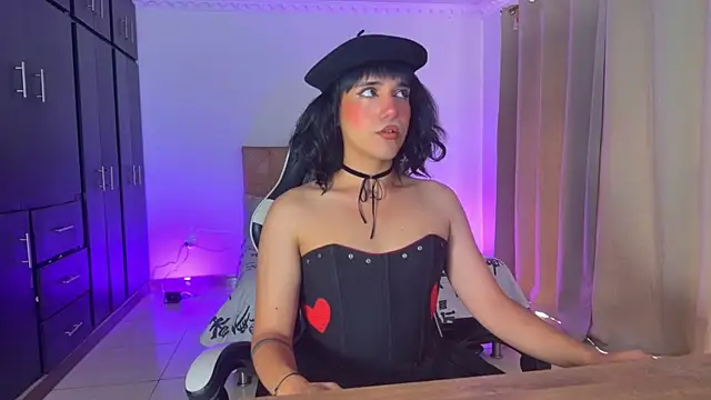 הופעת וובקאם של TrinyD