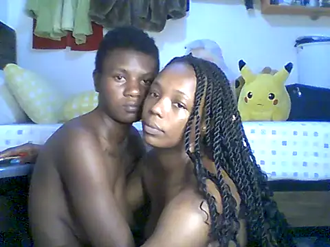 Ladysweetness23 Show in webcam