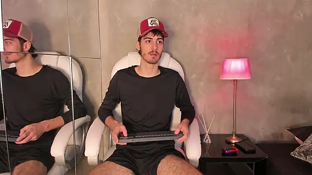 Chat XXX en directo de Liam_Crown