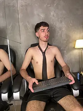 Liam_Crown Show in webcam