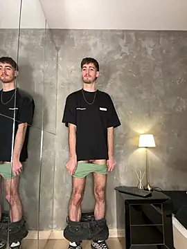 Liam_Crown webcam show