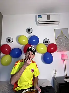 Show modela Liam_Crown na web-kameri
