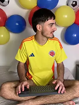 Liam_Crown Show in webcam
