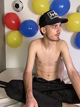  عرض كام Liam_Crown