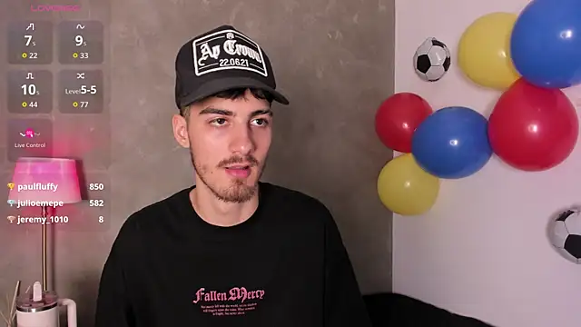 Liam_Crownのウェブカメラショー