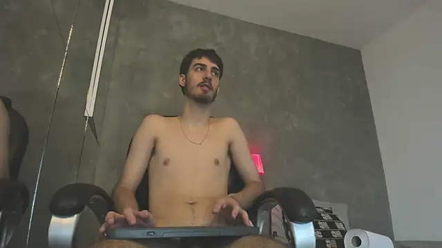 Liam_Crown Live XXX-chat