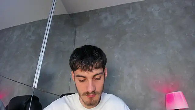Liam_Crown Pertunjukan Webcam