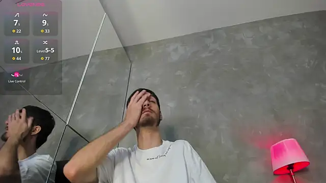 Liam_Crown Pertunjukan Webcam