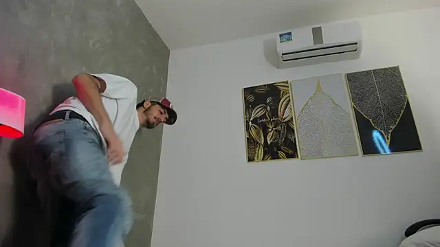 Liam_Crown webcam show