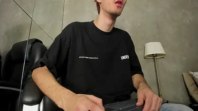 Liam_Crownn Webbikameraesitys
